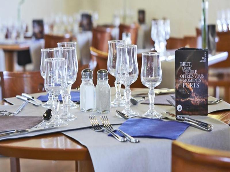 Greet Hotel Villeneuve La Garenne - Renove Εξωτερικό φωτογραφία