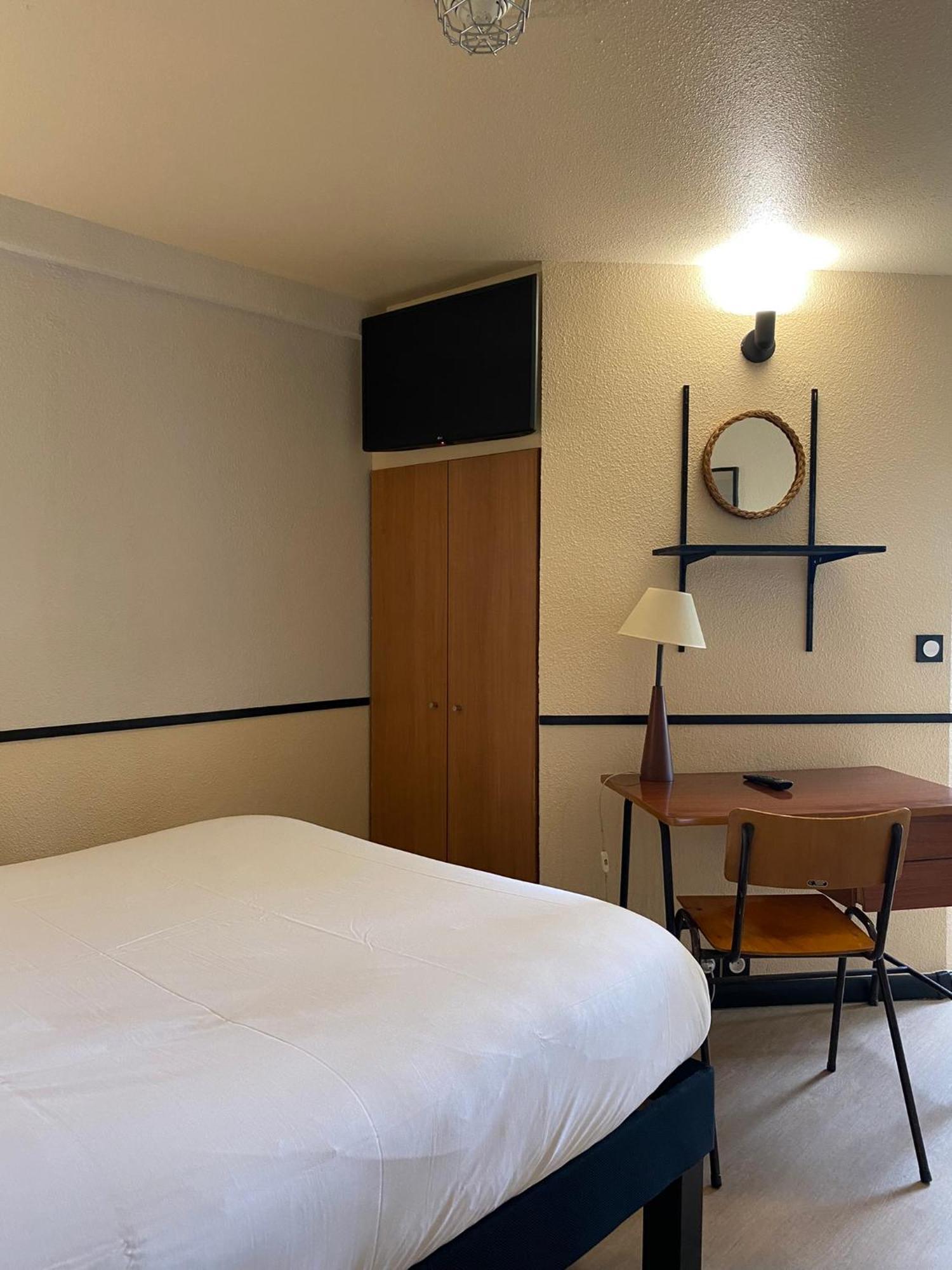 Greet Hotel Villeneuve La Garenne - Renove Εξωτερικό φωτογραφία