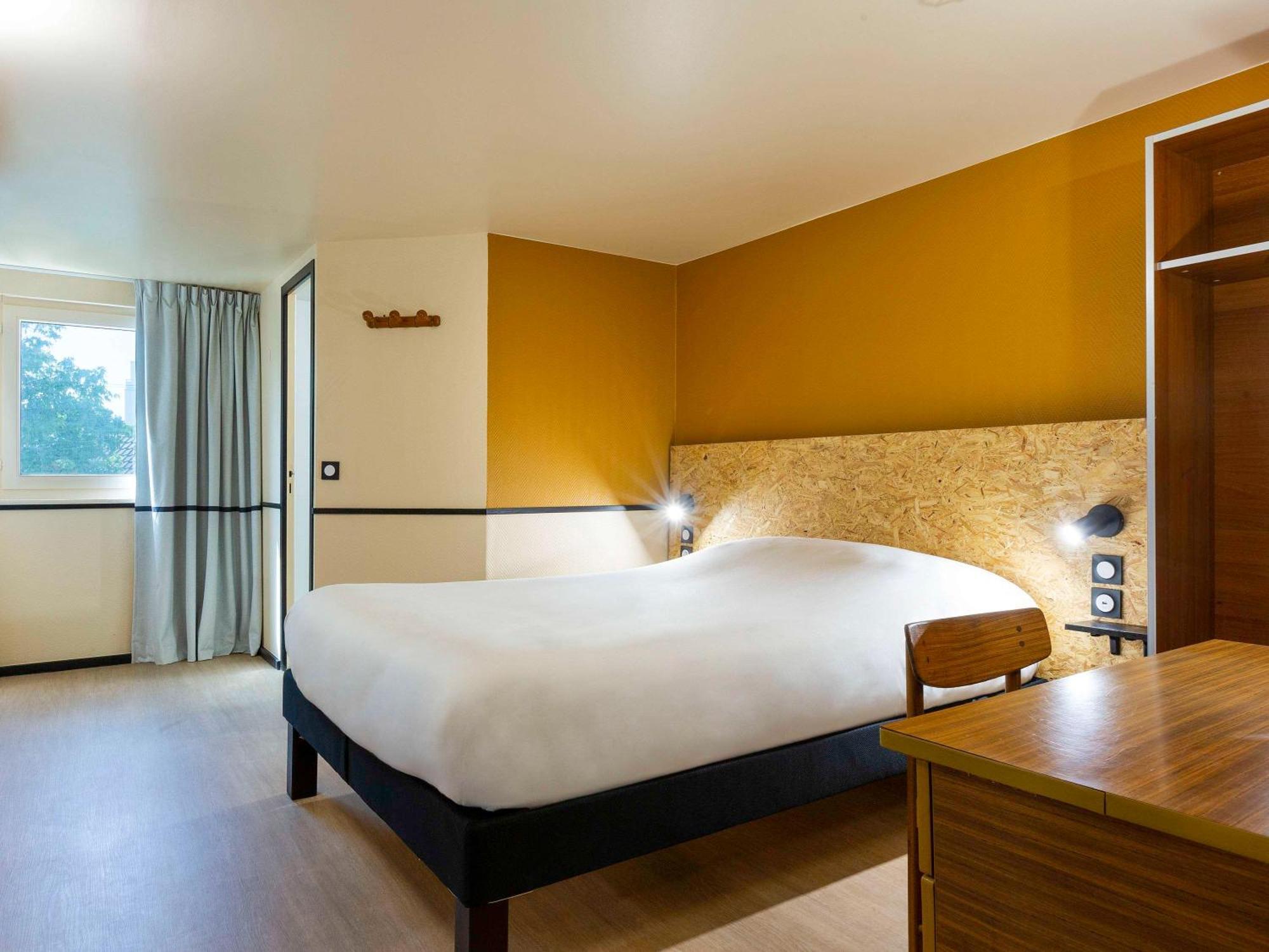 Greet Hotel Villeneuve La Garenne - Renove Εξωτερικό φωτογραφία