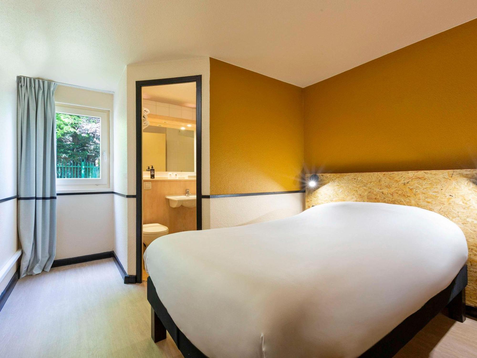 Greet Hotel Villeneuve La Garenne - Renove Εξωτερικό φωτογραφία