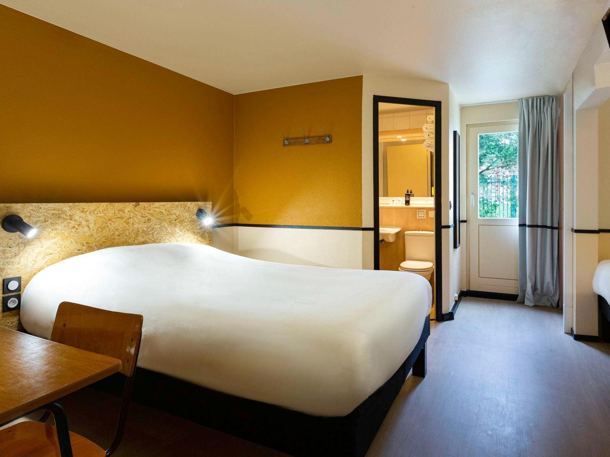 Greet Hotel Villeneuve La Garenne - Renove Εξωτερικό φωτογραφία