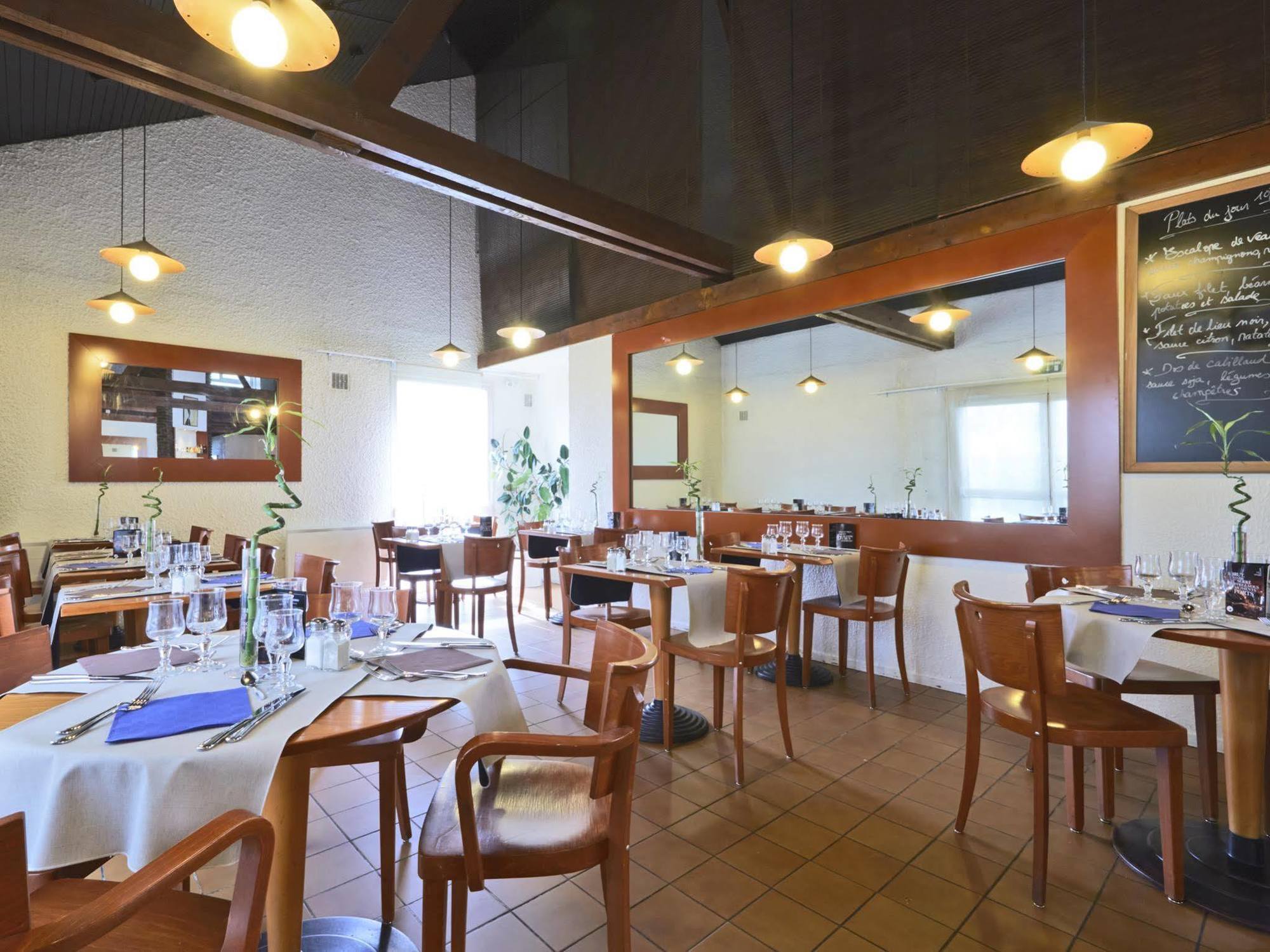 Greet Hotel Villeneuve La Garenne - Renove Εξωτερικό φωτογραφία